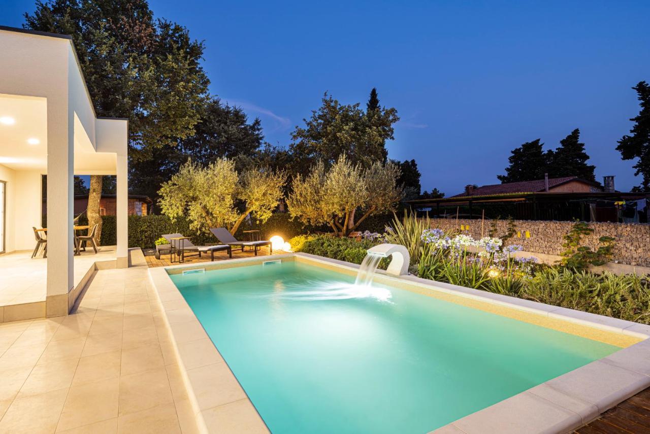 Goldimare Garden Residence อูมัค ภายนอก รูปภาพ
