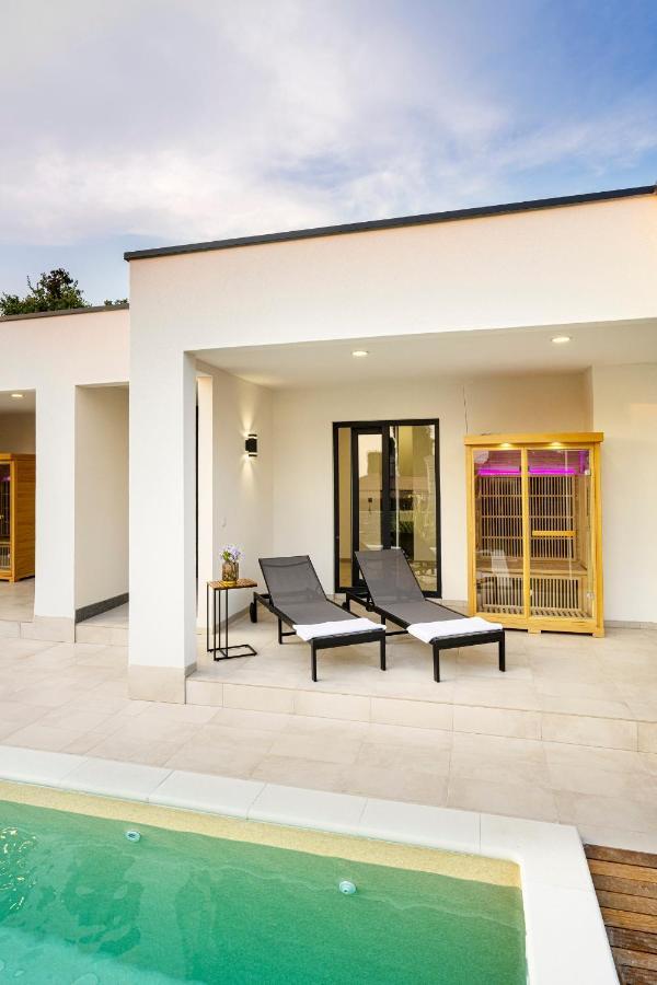Goldimare Garden Residence อูมัค ภายนอก รูปภาพ