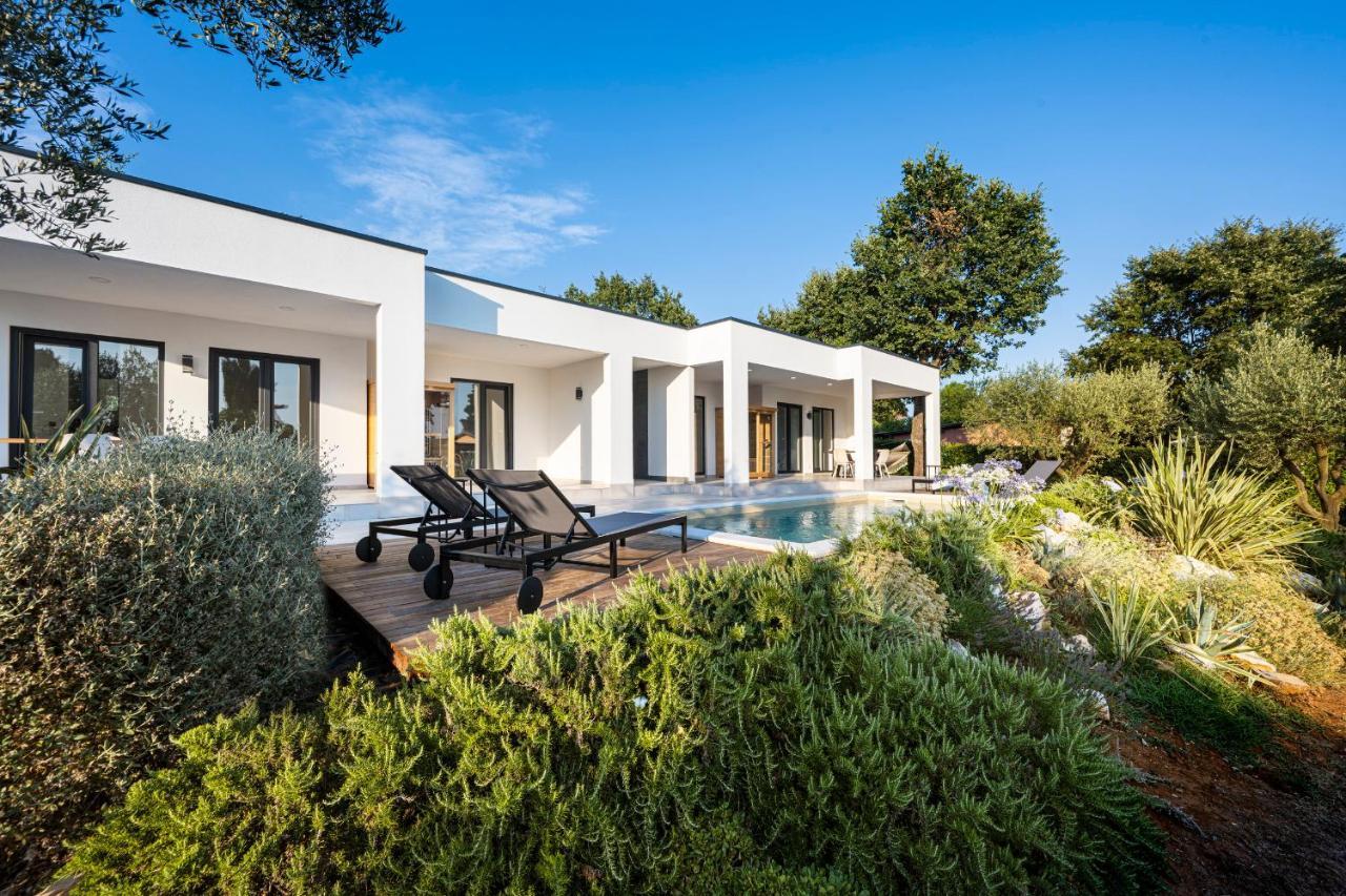 Goldimare Garden Residence อูมัค ภายนอก รูปภาพ