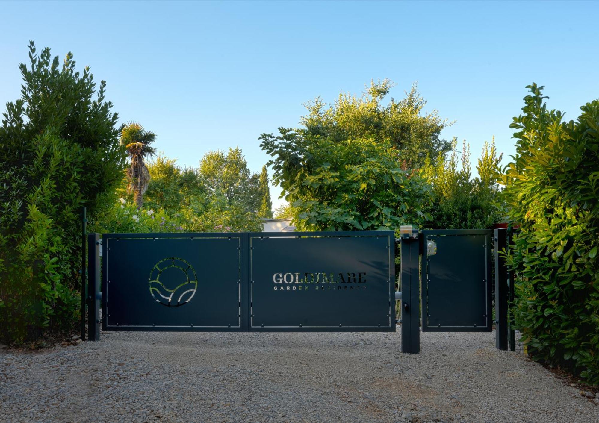 Goldimare Garden Residence อูมัค ภายนอก รูปภาพ